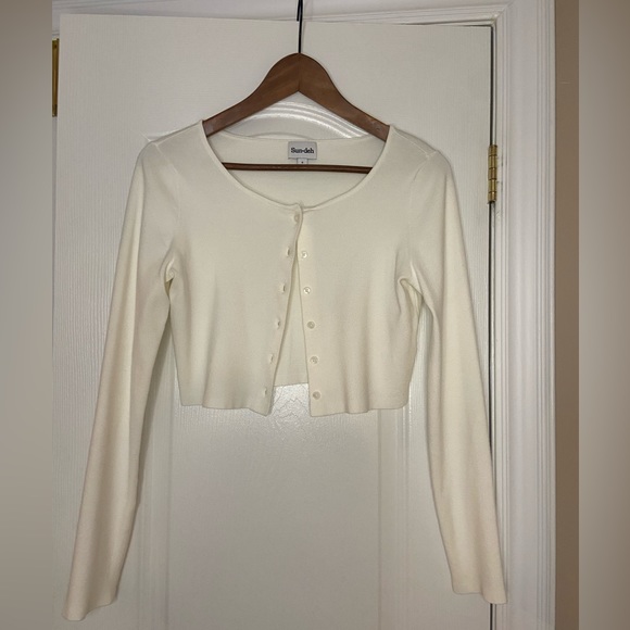 Aritzia Izzy Cardigan - Sunday Best - Picture 2 of 7
